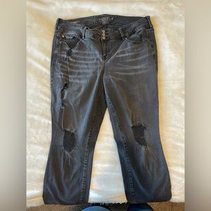 TORRID Distressed Jegging Skinny Premium Stretch High-Rise Jean
